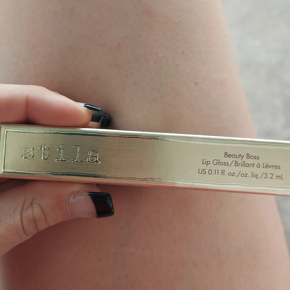 🍭💋Transparency Stila Beauty Boss Lip Gloss